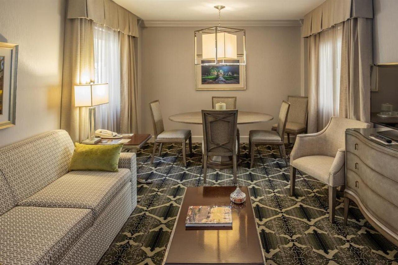 Bell Tower Hotel Энн-Арбор Экстерьер фото